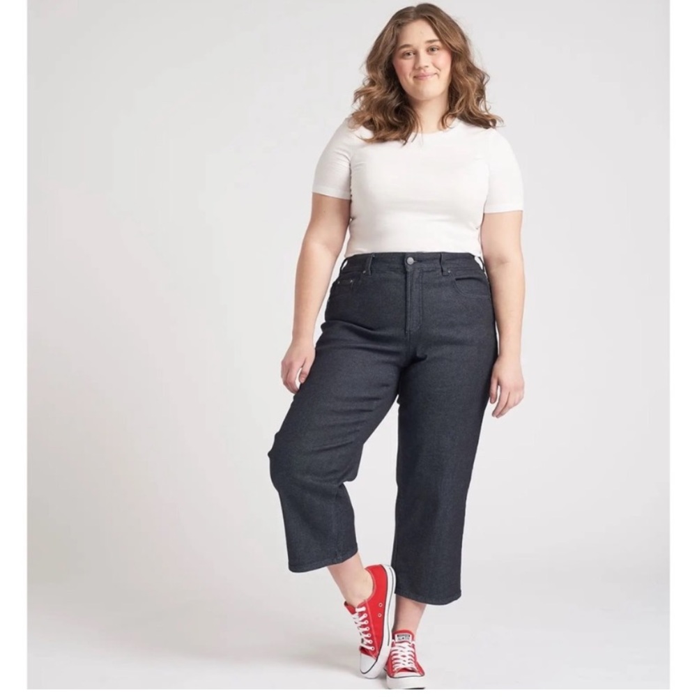 Universal Standard Bae Boyfriend Crop Jeans 30”, Dark Indigo, Size L